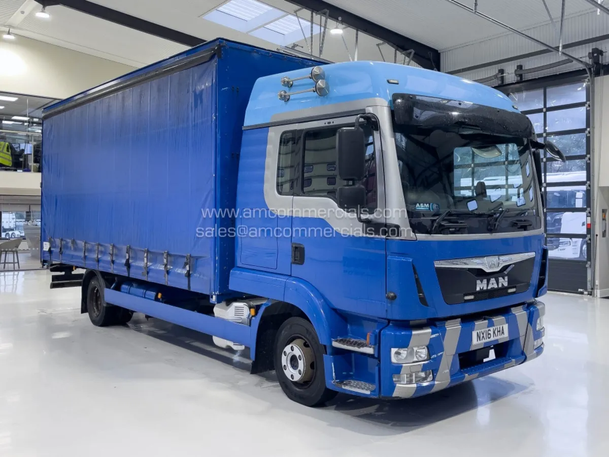 2016 MAN TGL 8.220 CURTAINSIDER - Image 1