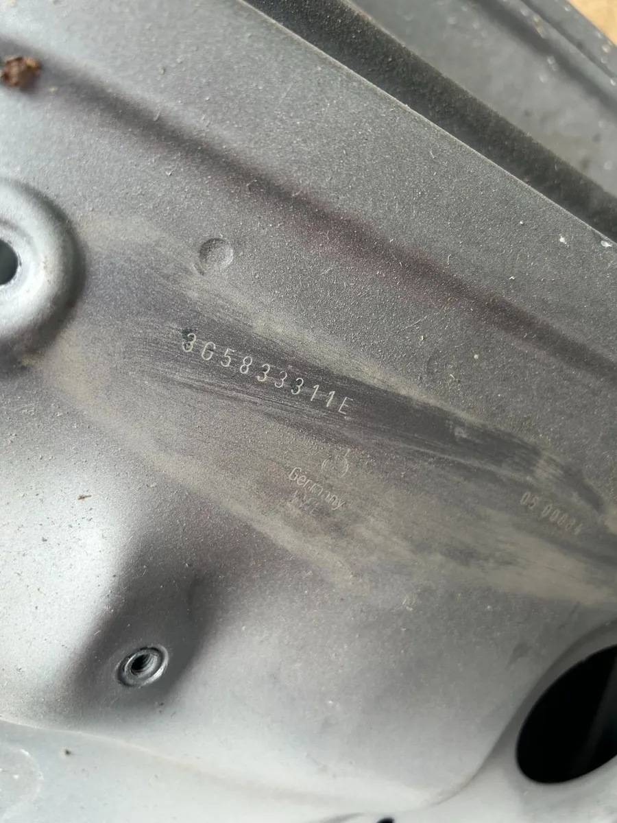 VW Passat Rear Door - Image 2