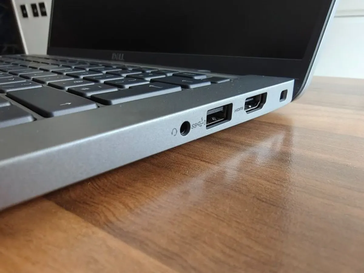 Dell Latitude 5450 | Intel Ultra 5 | 16GB | 512GB - Image 3