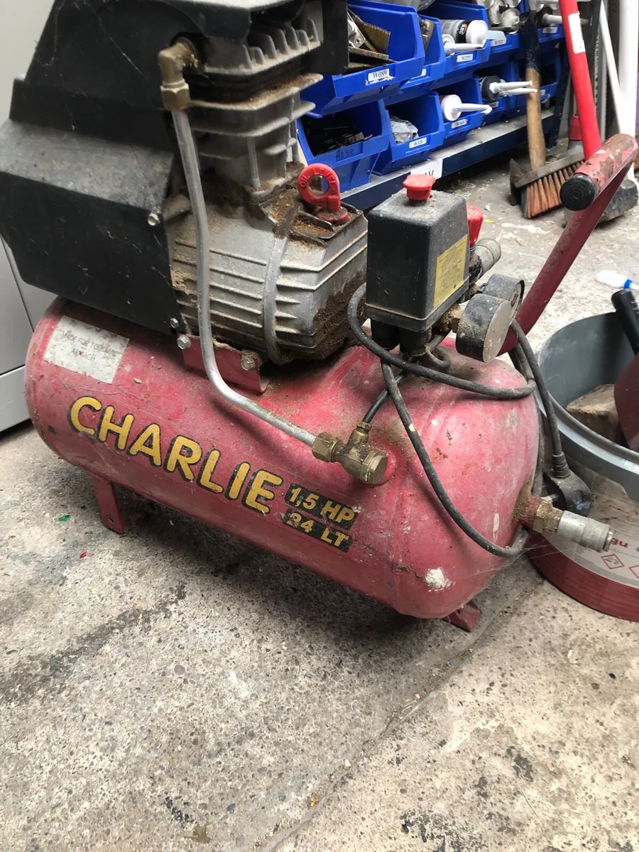 24ltr 1,5 hp compressor €40