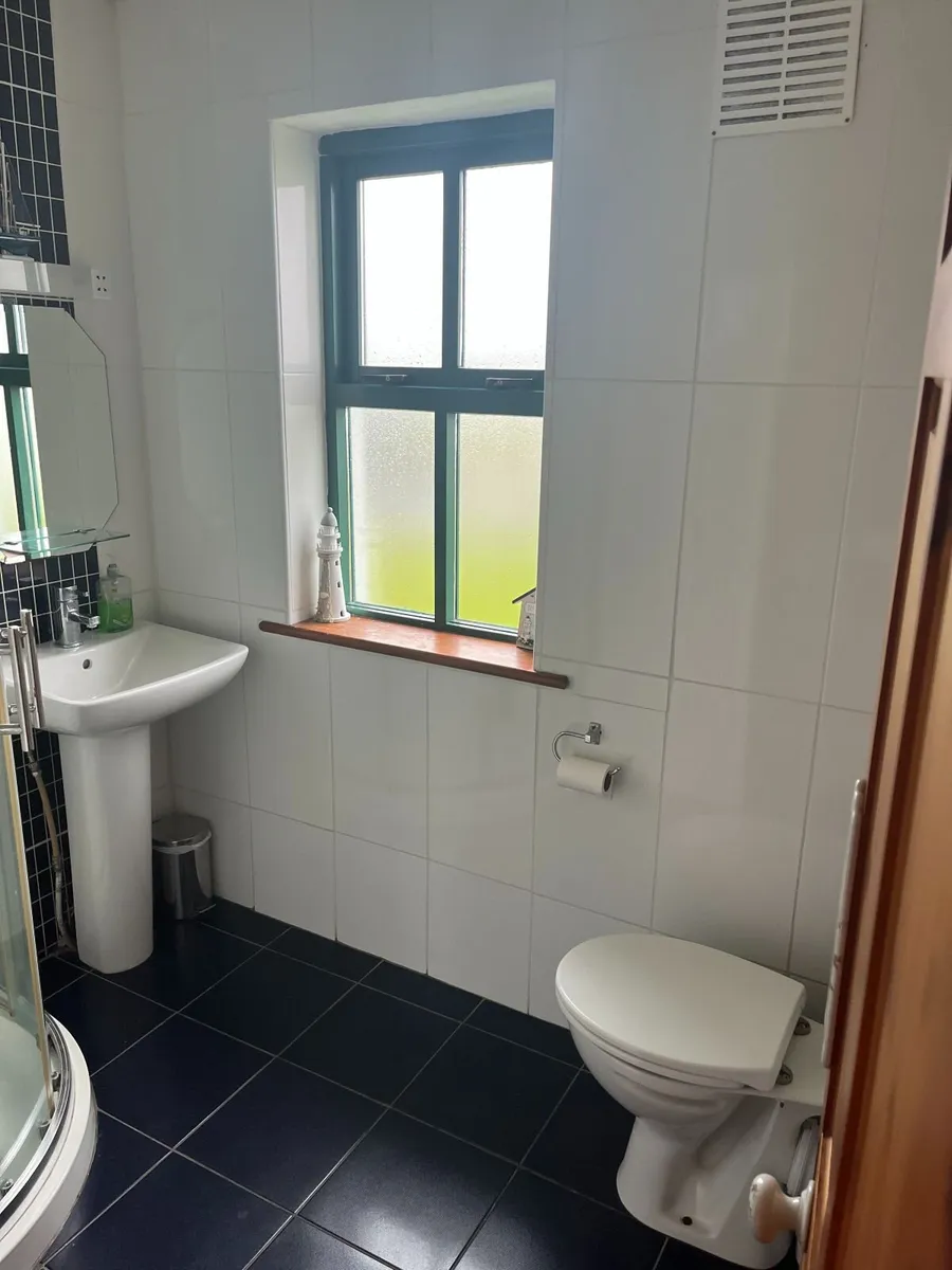 Holiday Home by the Sea - Image 4