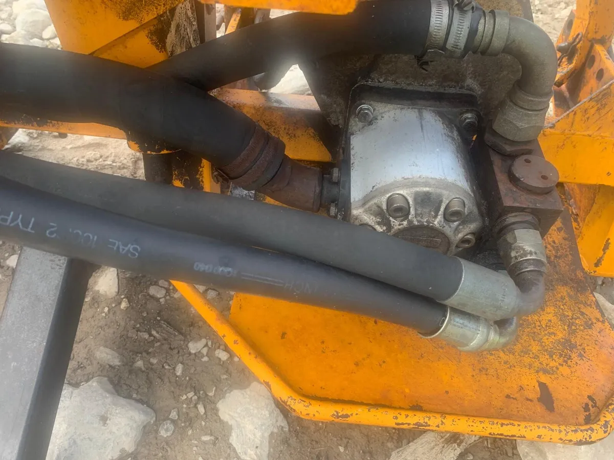 MCCONNEL PA32 FLAIL HEDGER - Image 1