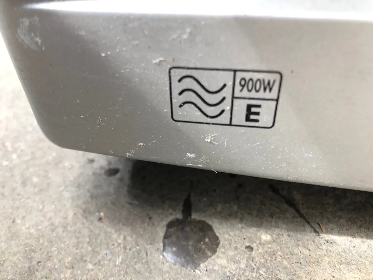 Sanyo microwave and fan oven €80 - Image 4