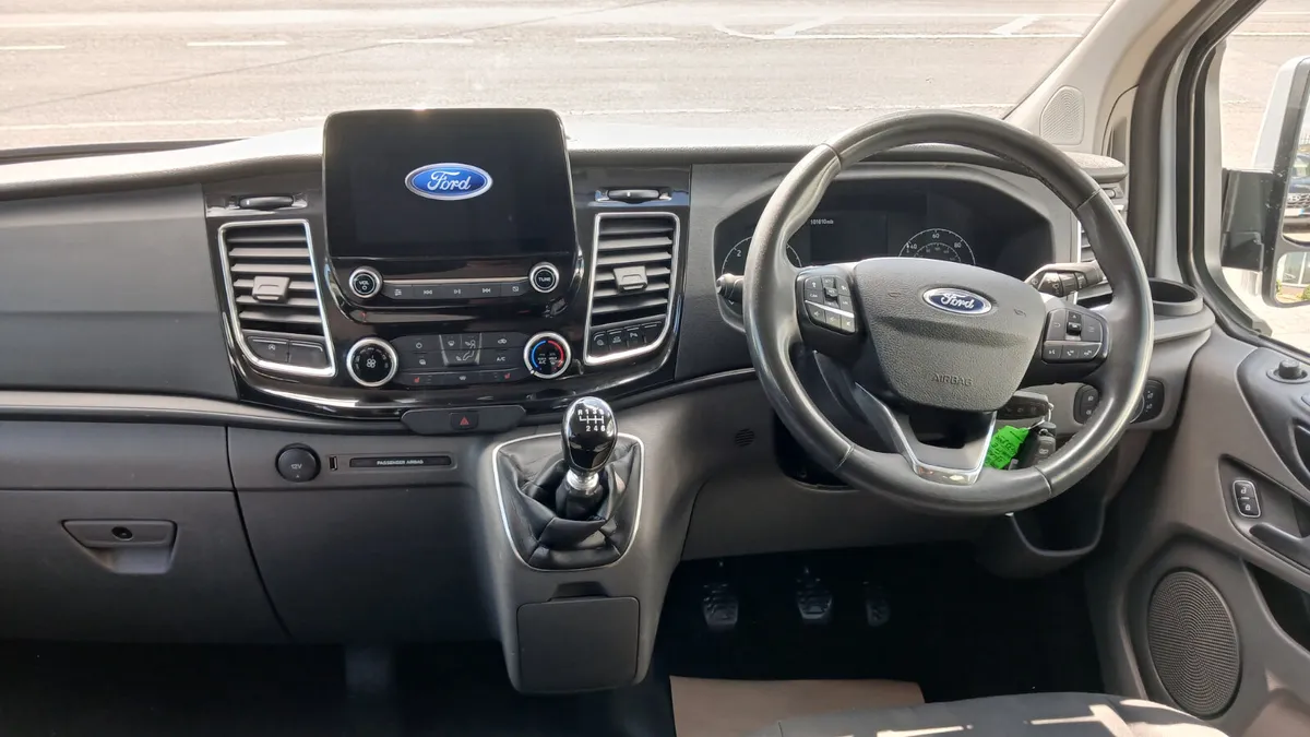 231 CUSTOM SWB TITANIUM CREWCAB DOUBLECAB - Image 4