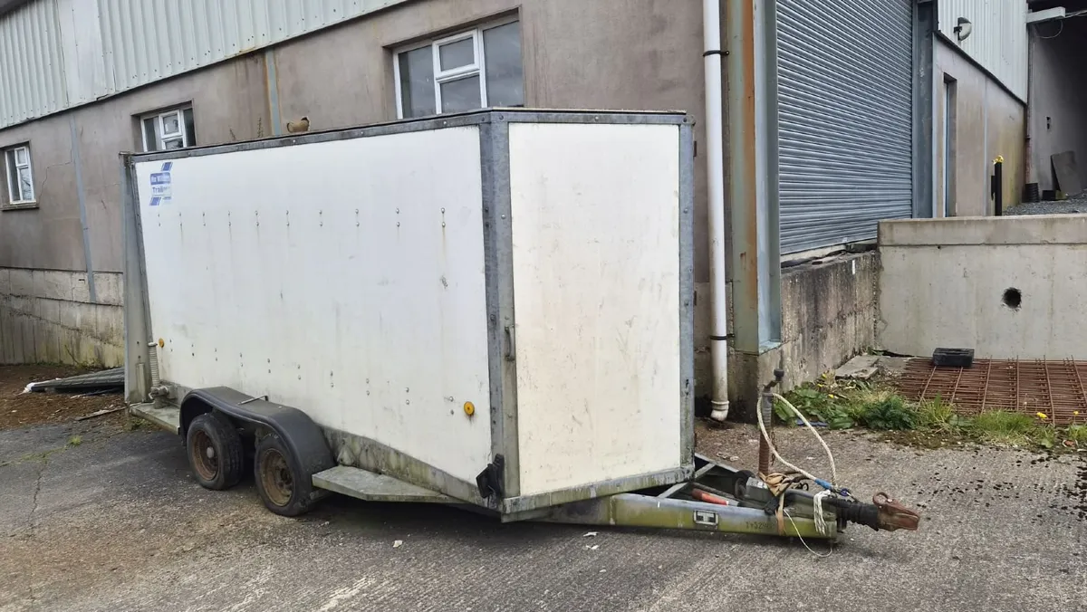 Trailer