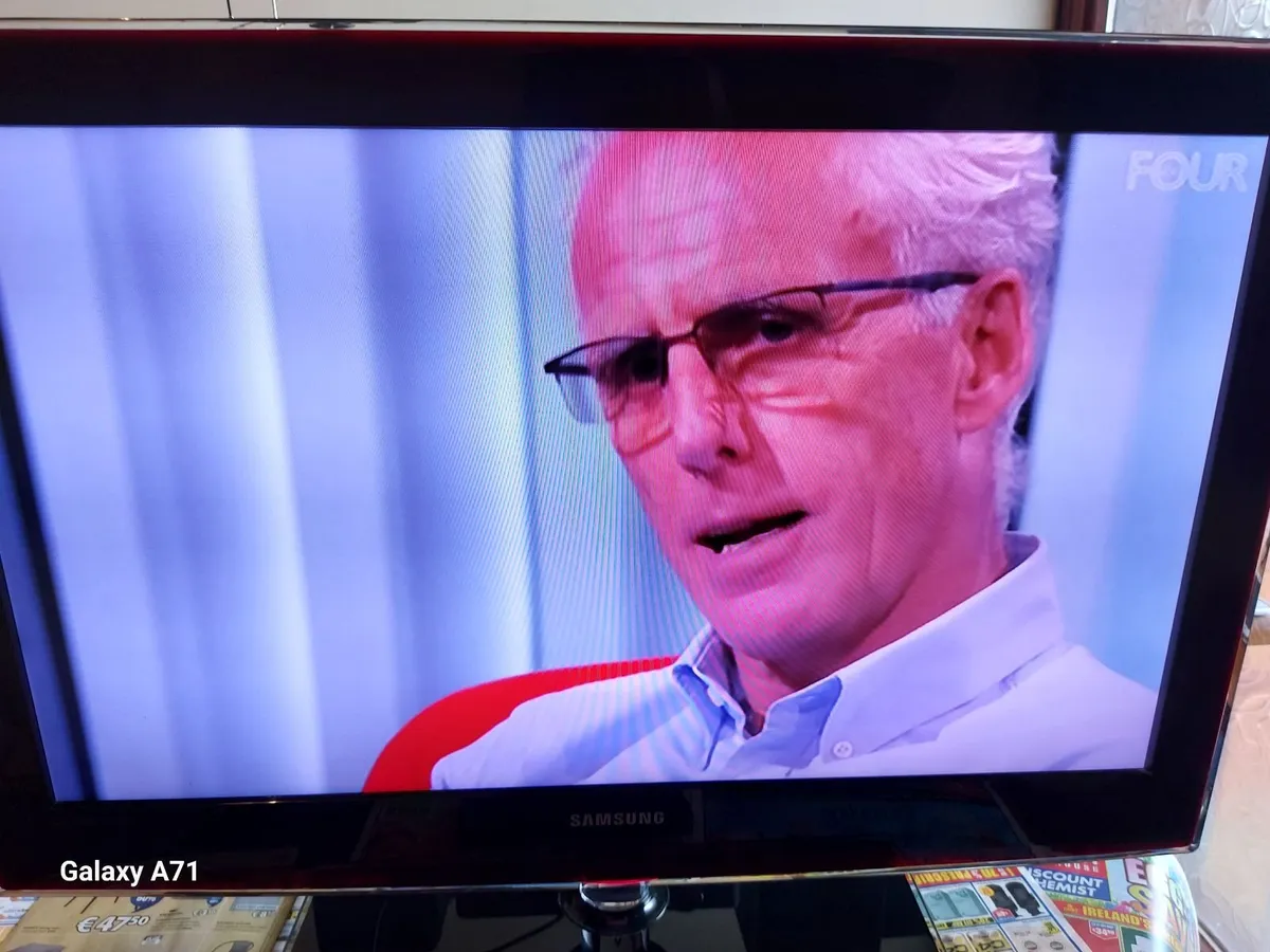 Samsung 32 inch TV, Model UE32B6000V, 4 HDMI, USB - Image 2