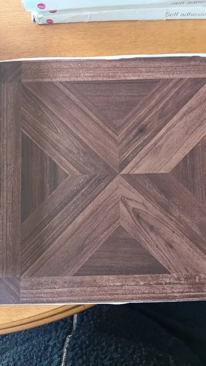 Self adhesive vinyl tiles - Image 1