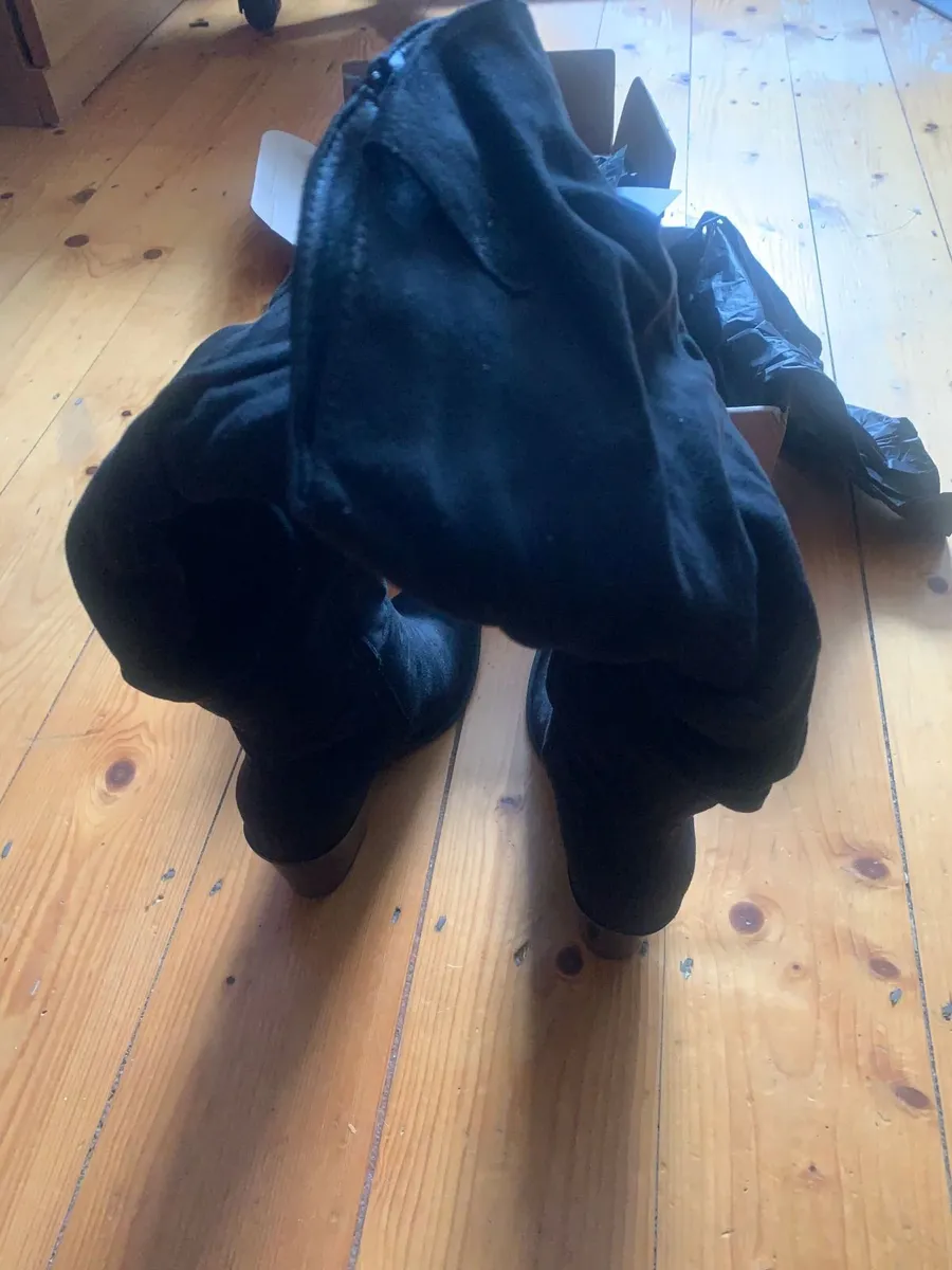 Wide Fit Slouch Black Knee Boots - Image 3