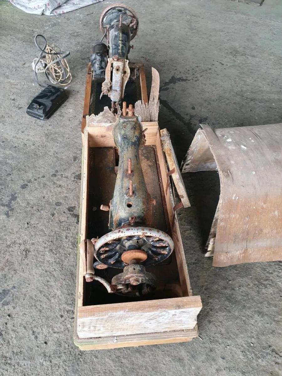 Singer sewing machines - Image 4