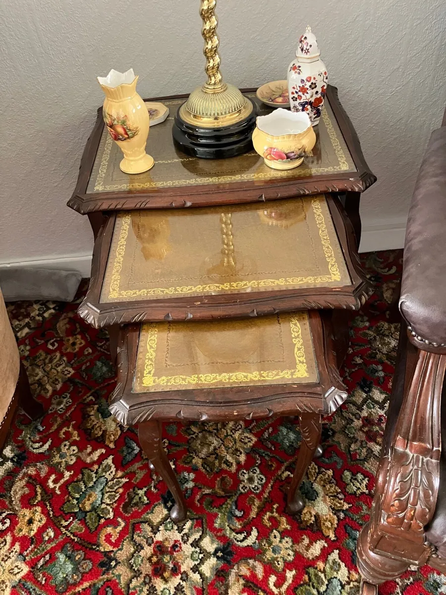 Nest of tablets - Image 1