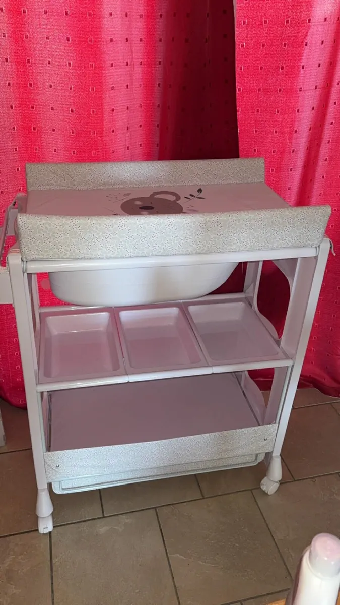 Baby changing unit - Image 4