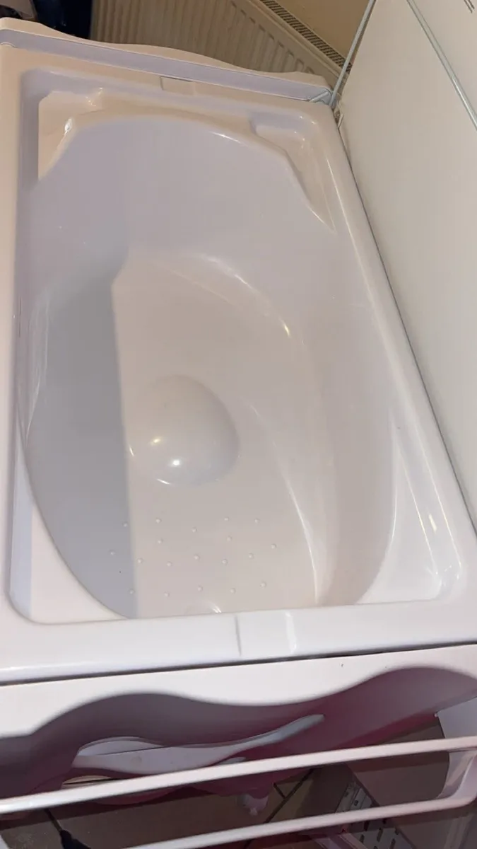 Baby changing unit - Image 2