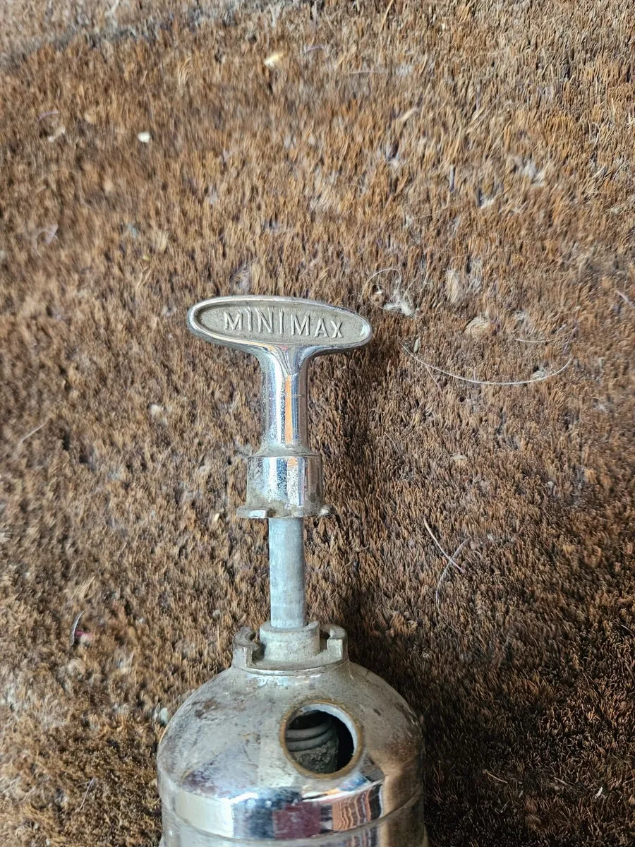 Vintage Minimax Car Fire Extinguisher - Image 4