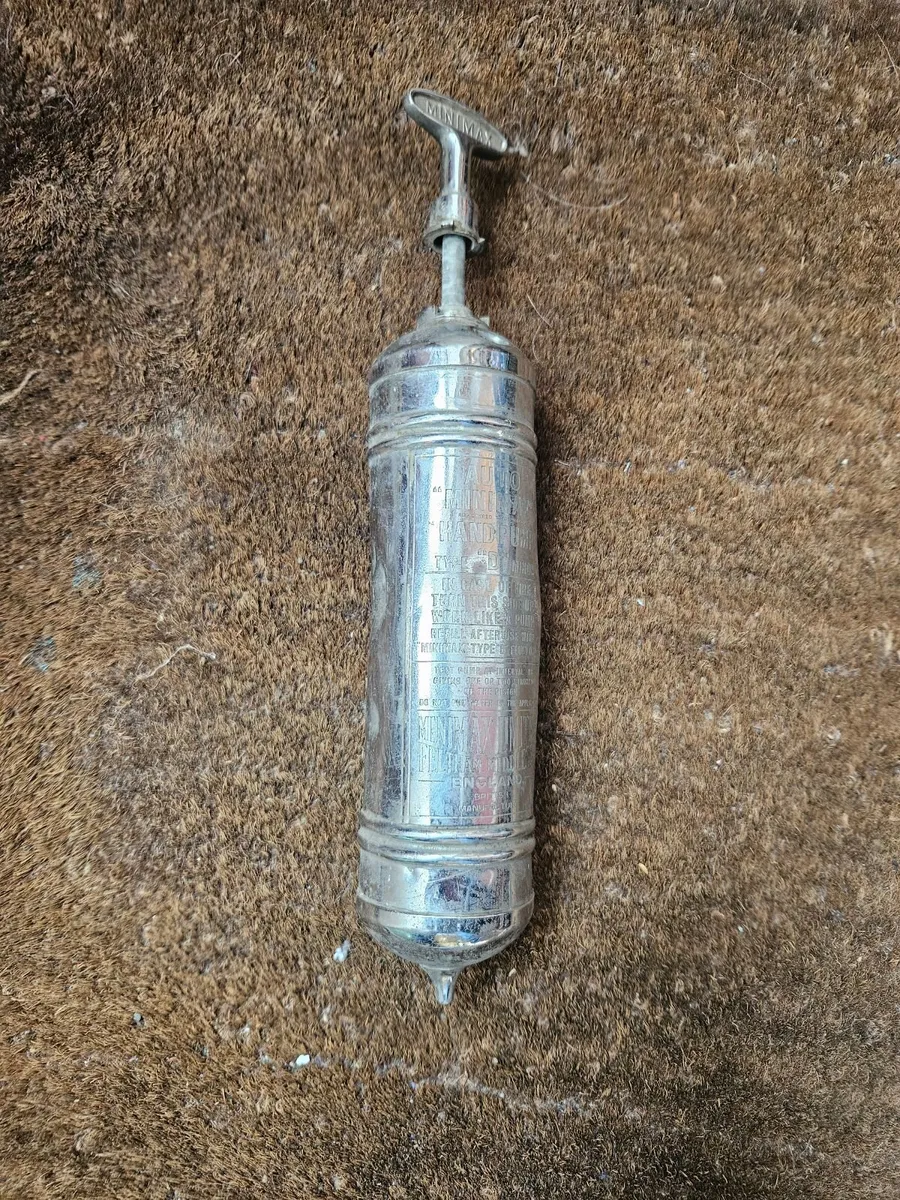 Vintage Minimax Car Fire Extinguisher - Image 1