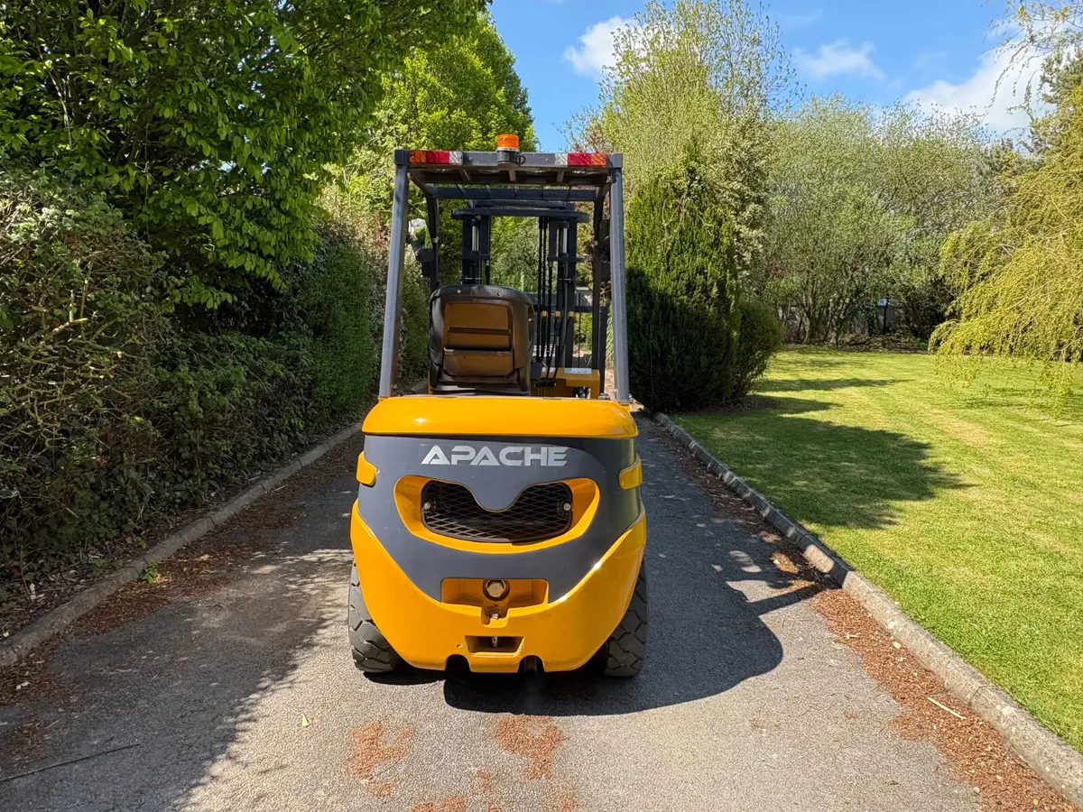 New 2026 Apache 3 Ton Forklift - Image 4