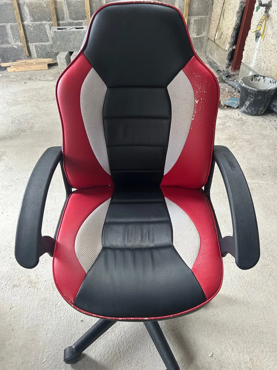 Gaming chair