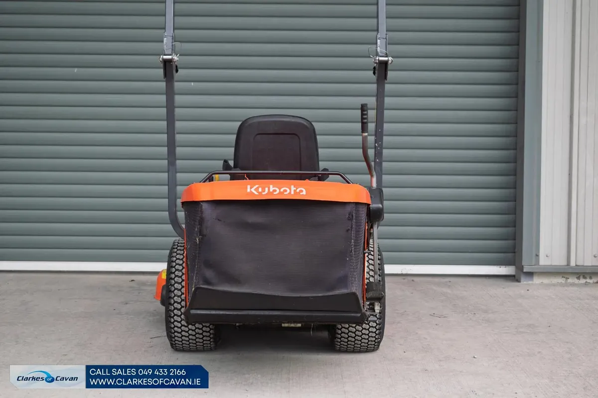 Used 2022 Kubota GR2120lawnmower - Image 4