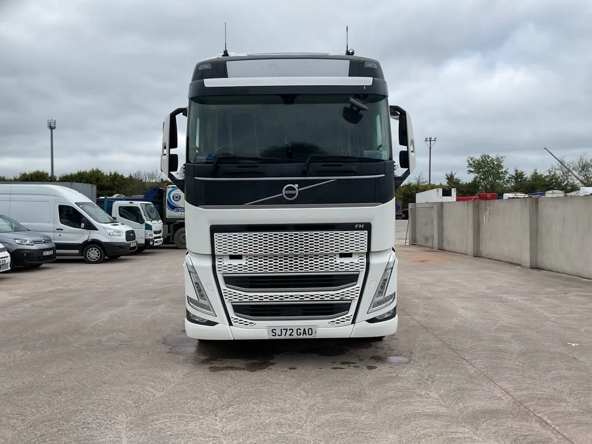 2022 Volvo FH500 6x2 - Image 2