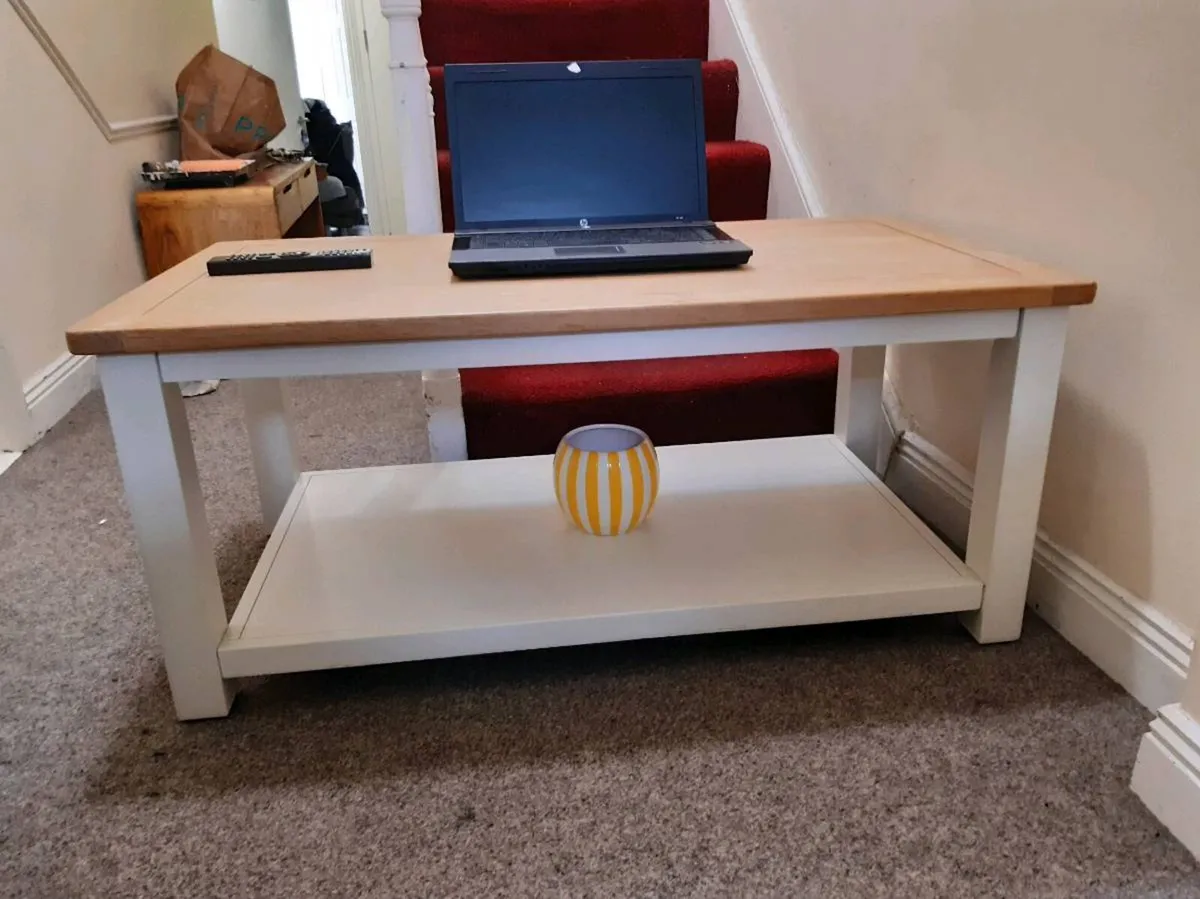 Oak coffee table - Image 1