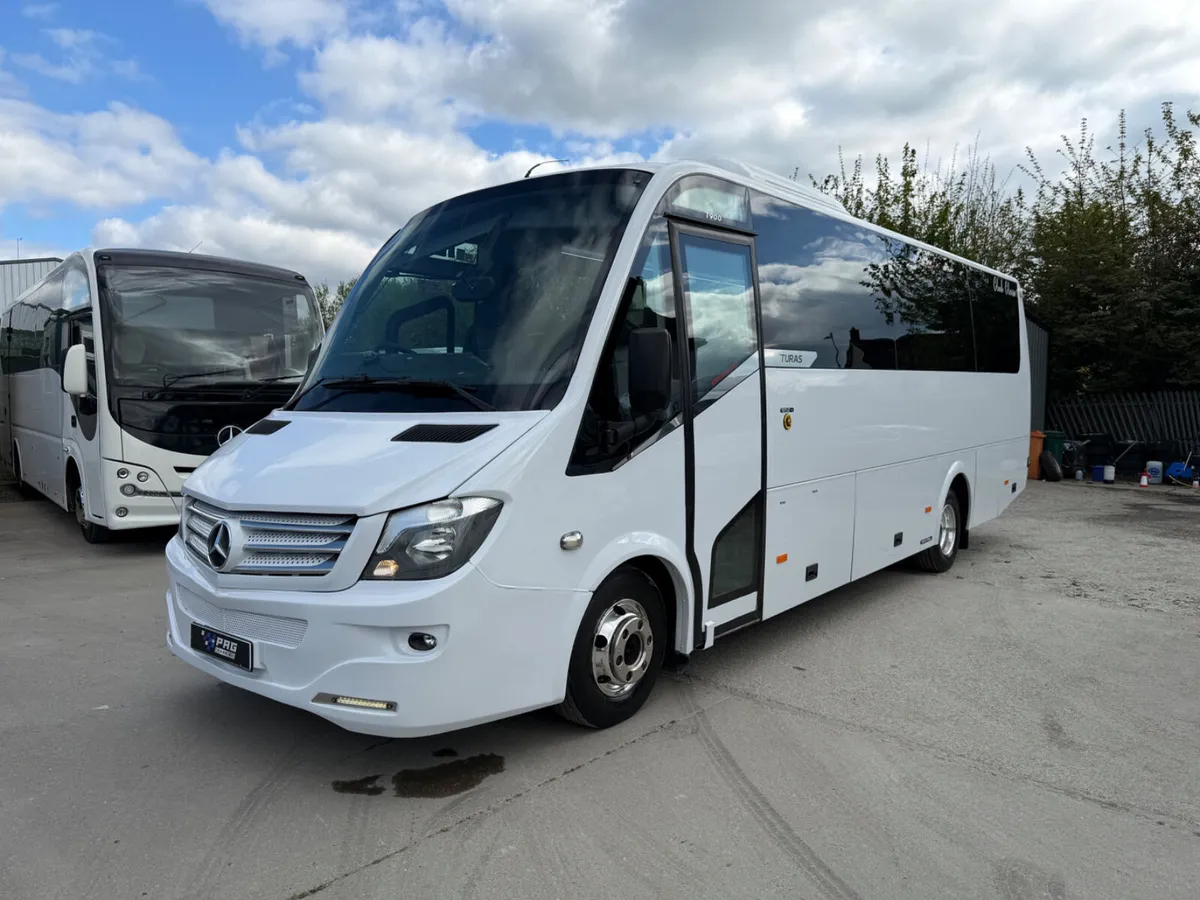 2016 MERCEDES BENZ TURAS 900 33 SEATER AUTO - Image 1