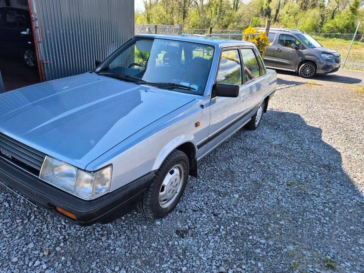 1984 toyota camry - Image 2