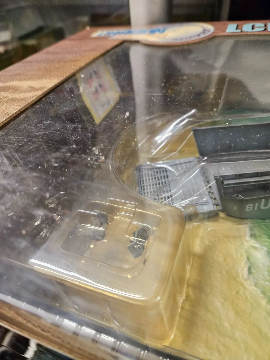 Corgi Forces of Valor American WW2 Landing Craft - Image 3