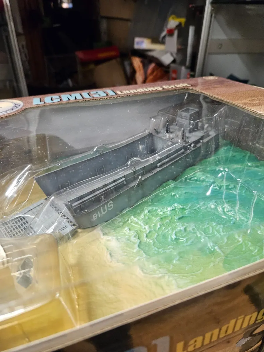 Corgi Forces of Valor American WW2 Landing Craft - Image 4