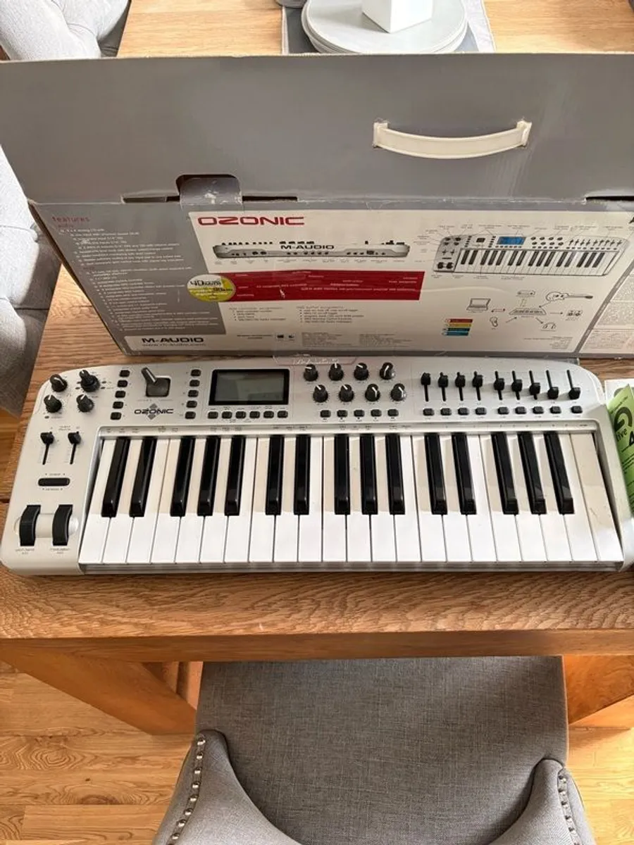 Maudio ozonic midi FireWire keyboard interface and controller - Image 1