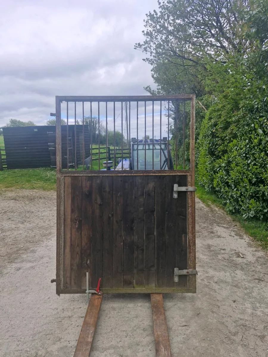 Stable doors - Image 2