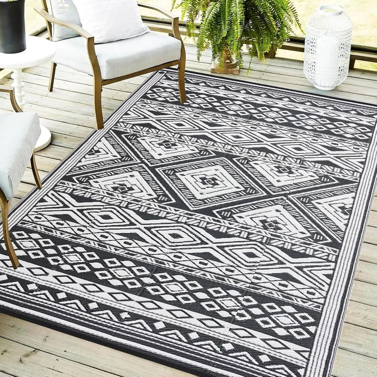Outdoor Plastic Straw Rug 274x365cm Reversible - Image 1