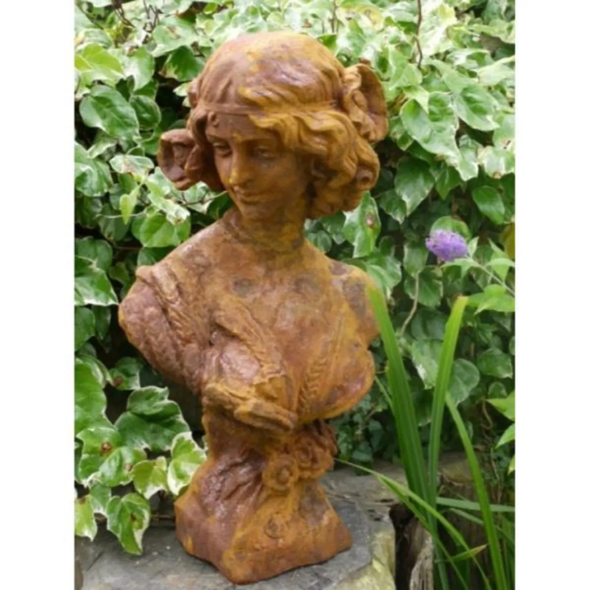 Rusty Bust – D2770