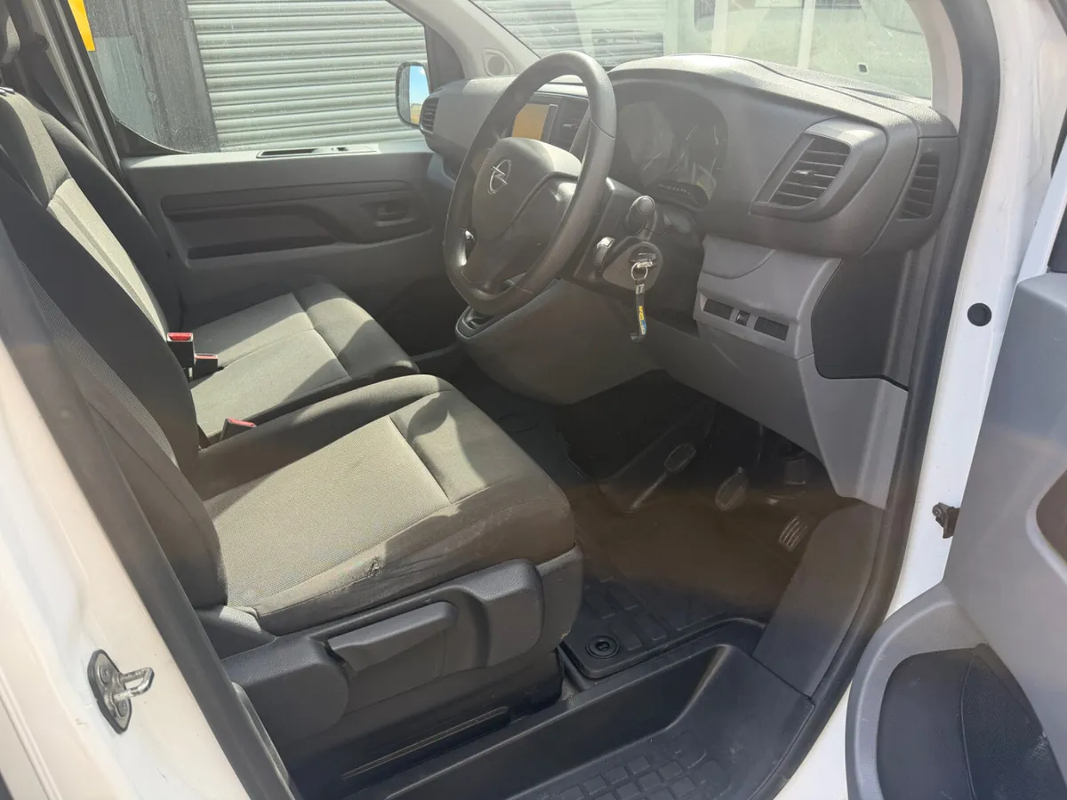 Opel Vivaro 2022 - Image 4