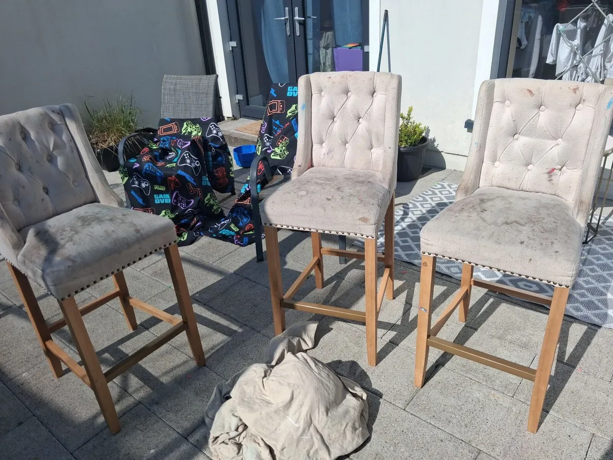 Bar stool/ island chairs - Image 2