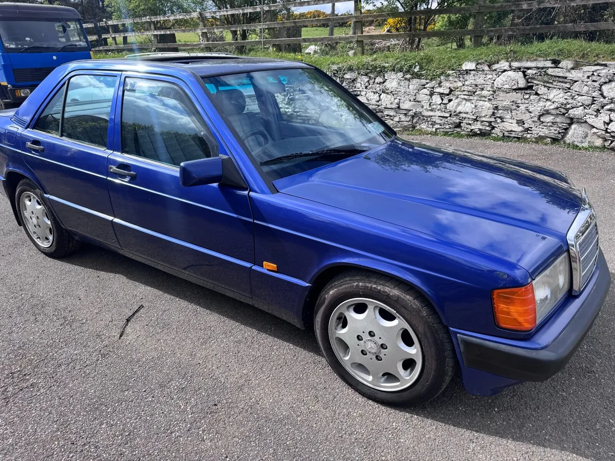 Mercedes 190E LE auto only 98.000 miles - Image 3