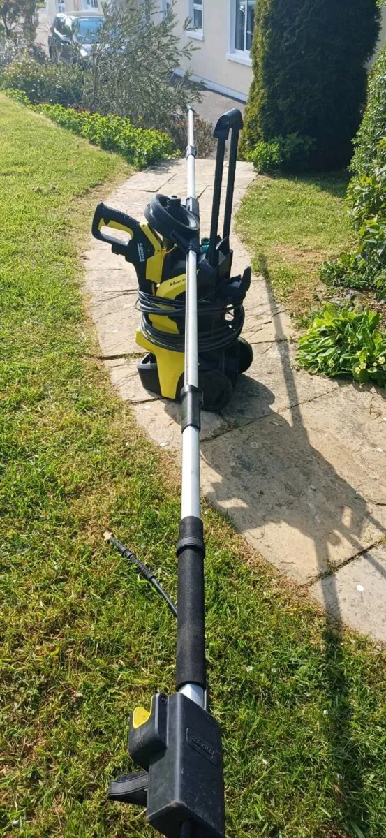 Karcher 4 powerwasher + attachments - Image 1