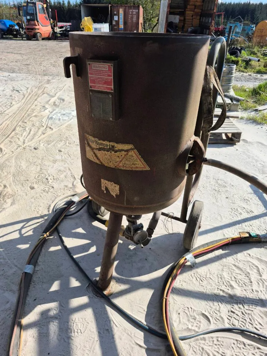 Professional sandblasting outfit - Image 3