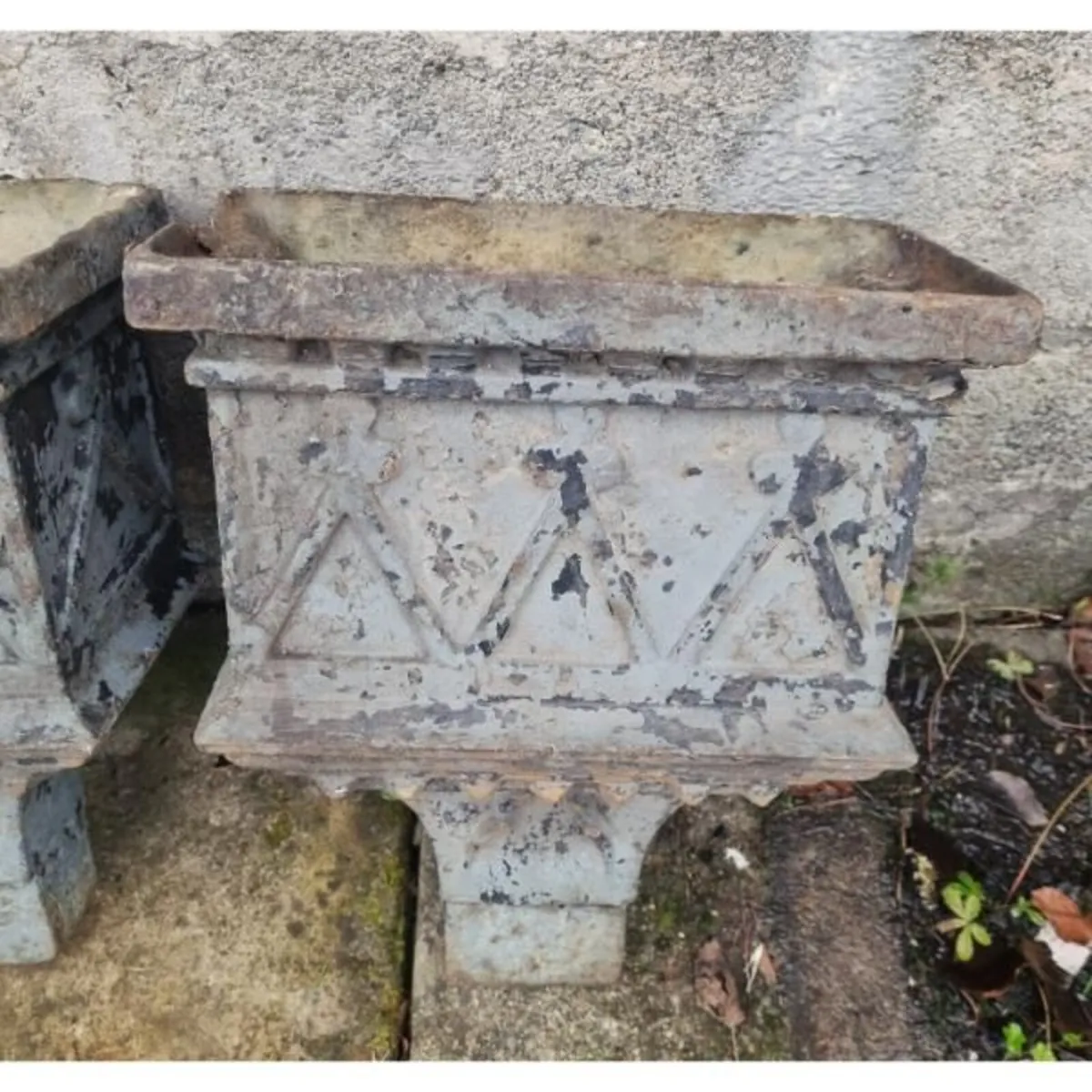 Pair of Cast Iron Hoppers KAS1137 - Image 2