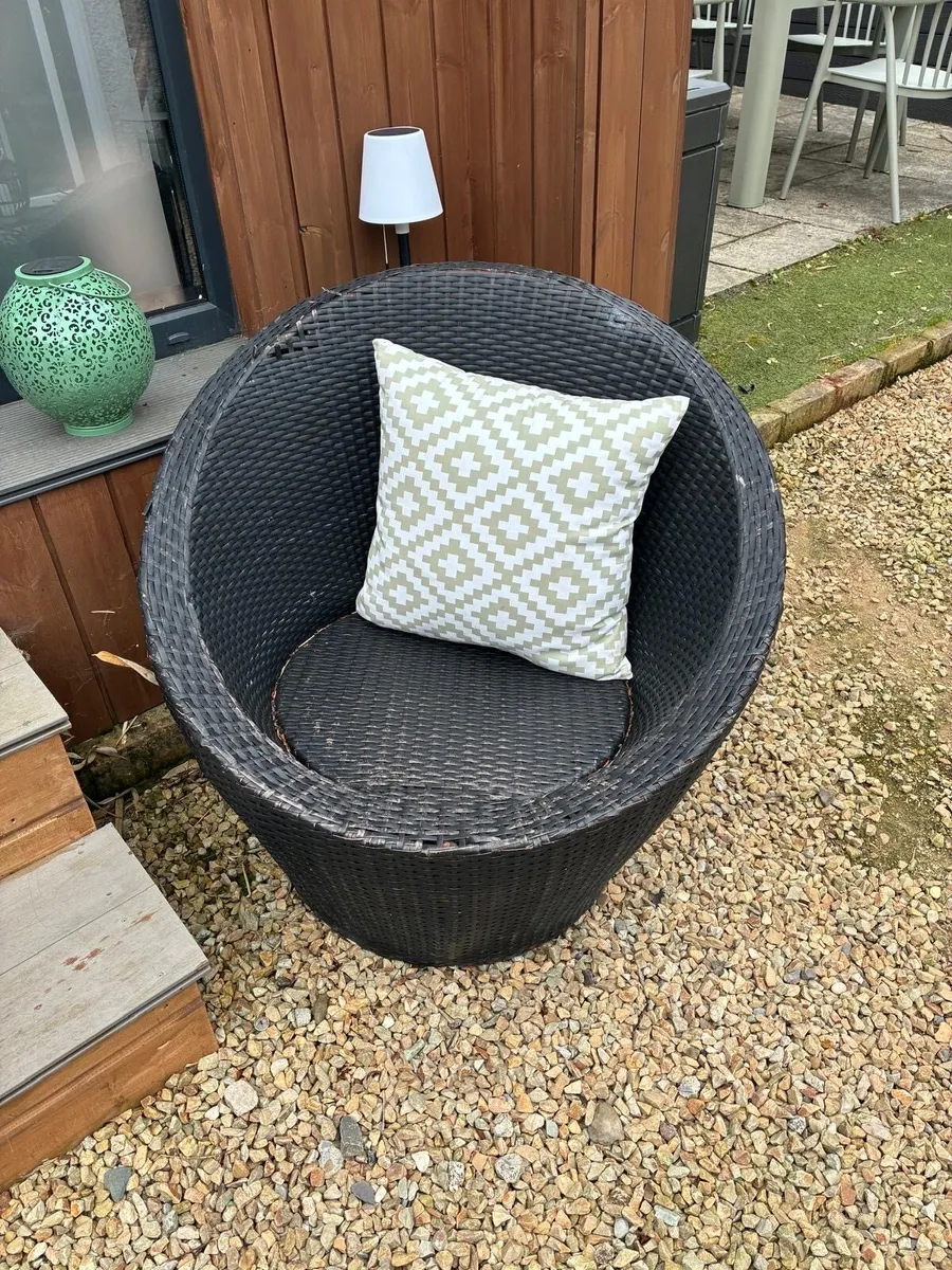 Garden Sofas and Chairs - Image 1
