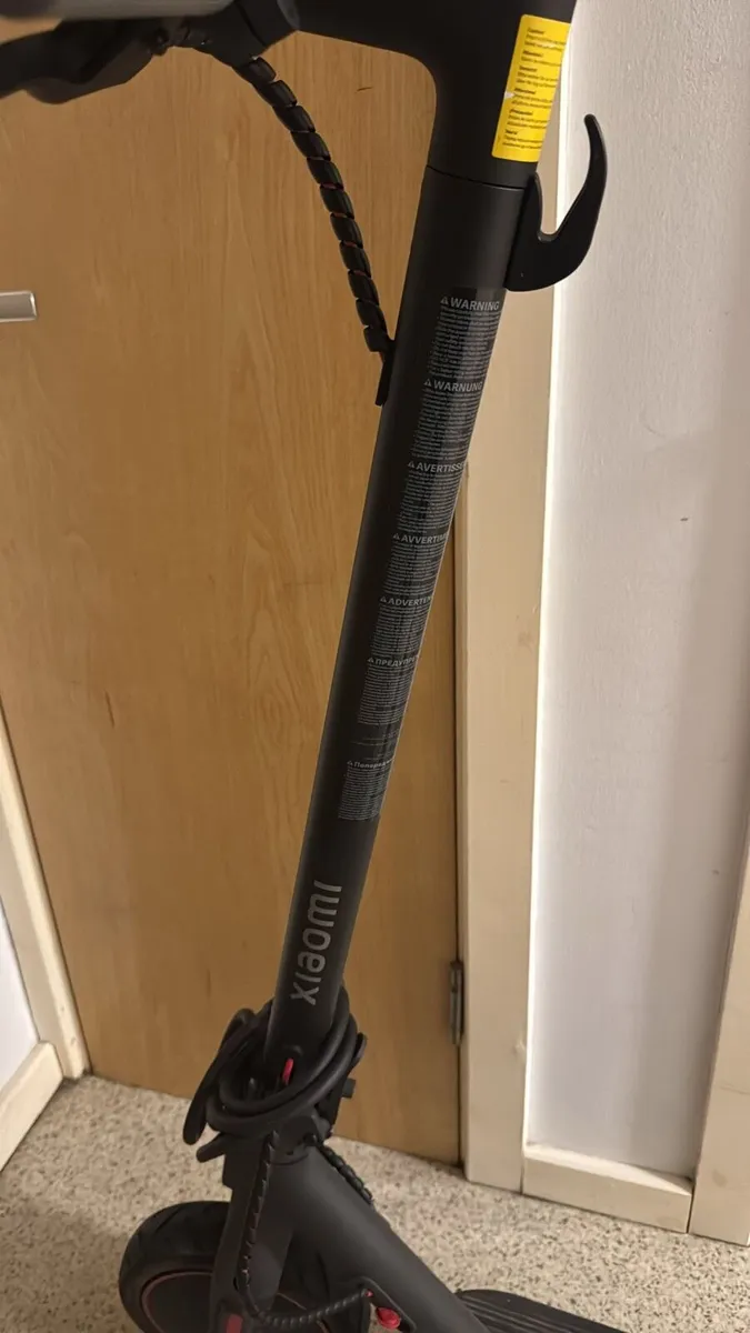 Xiaomi Electric Scooter 4 Pro - Image 2