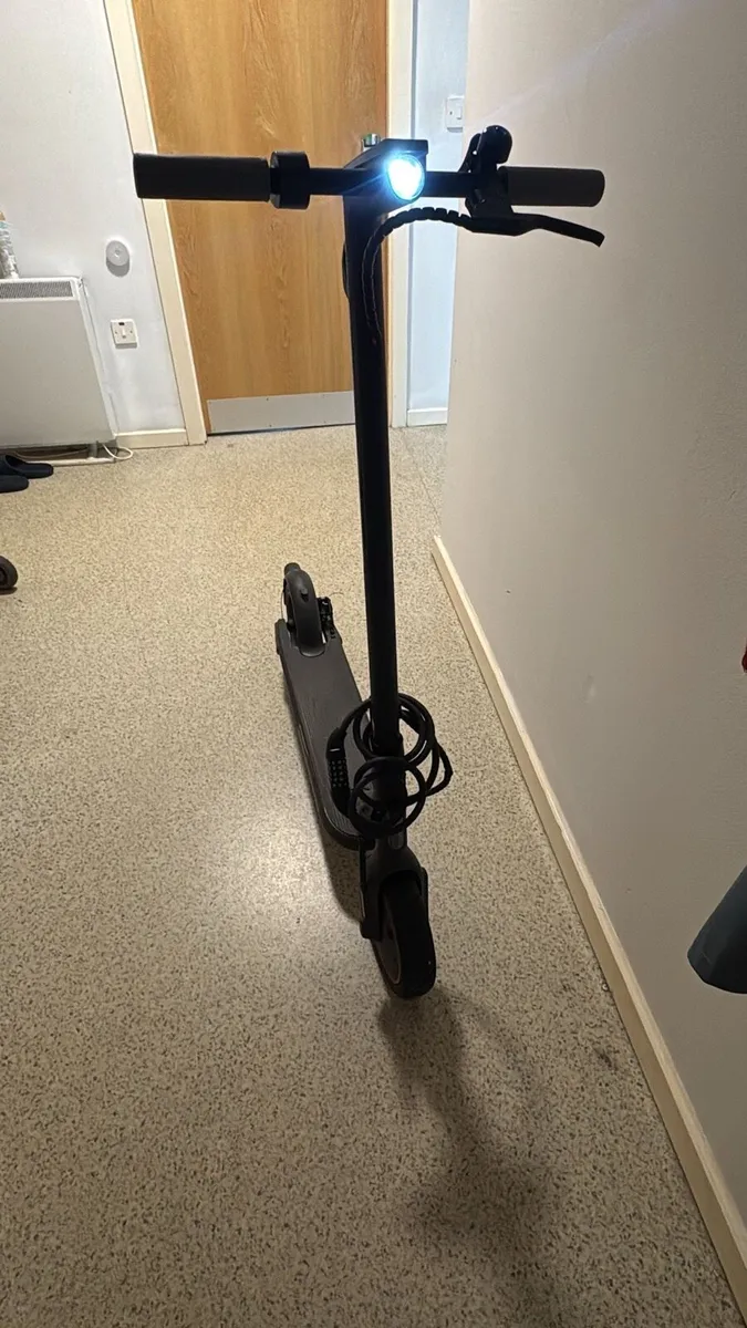 Xiaomi Electric Scooter 4 Pro - Image 4