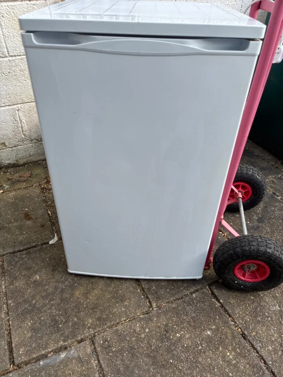 Freezer under counter - Image 1