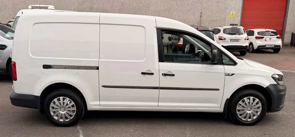192 Volkswagen Caddy 52,000km 2.0 Litre - Image 3