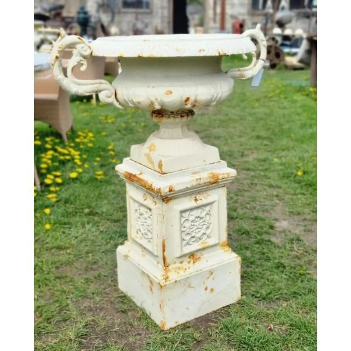 Urn Large Handles and Pedestal CH R 102 W - Image 1