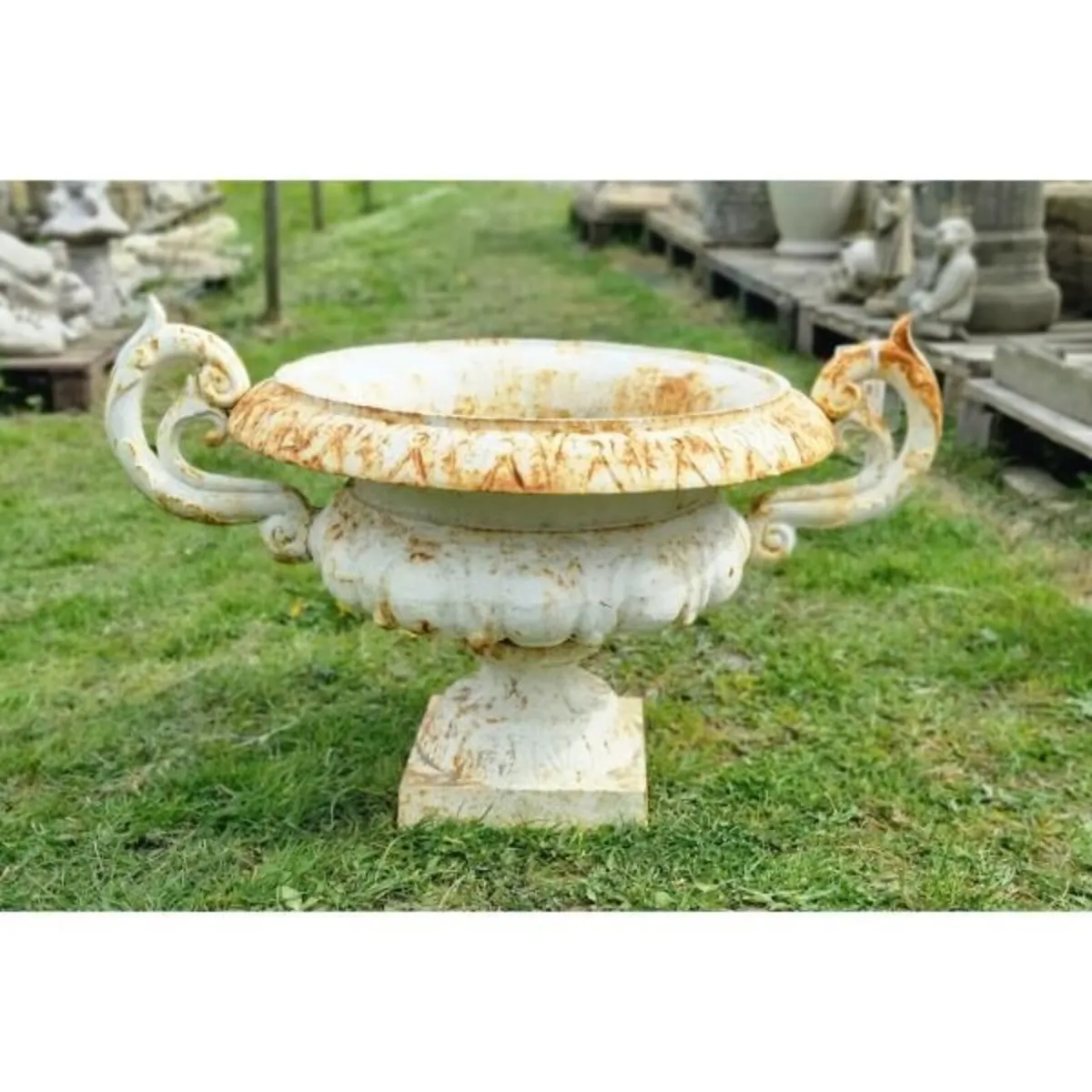 Urn Large Handles H352 - Image 1