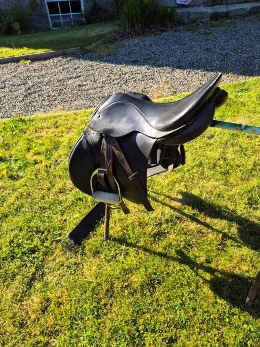 Berney Saddle 17" - Image 3