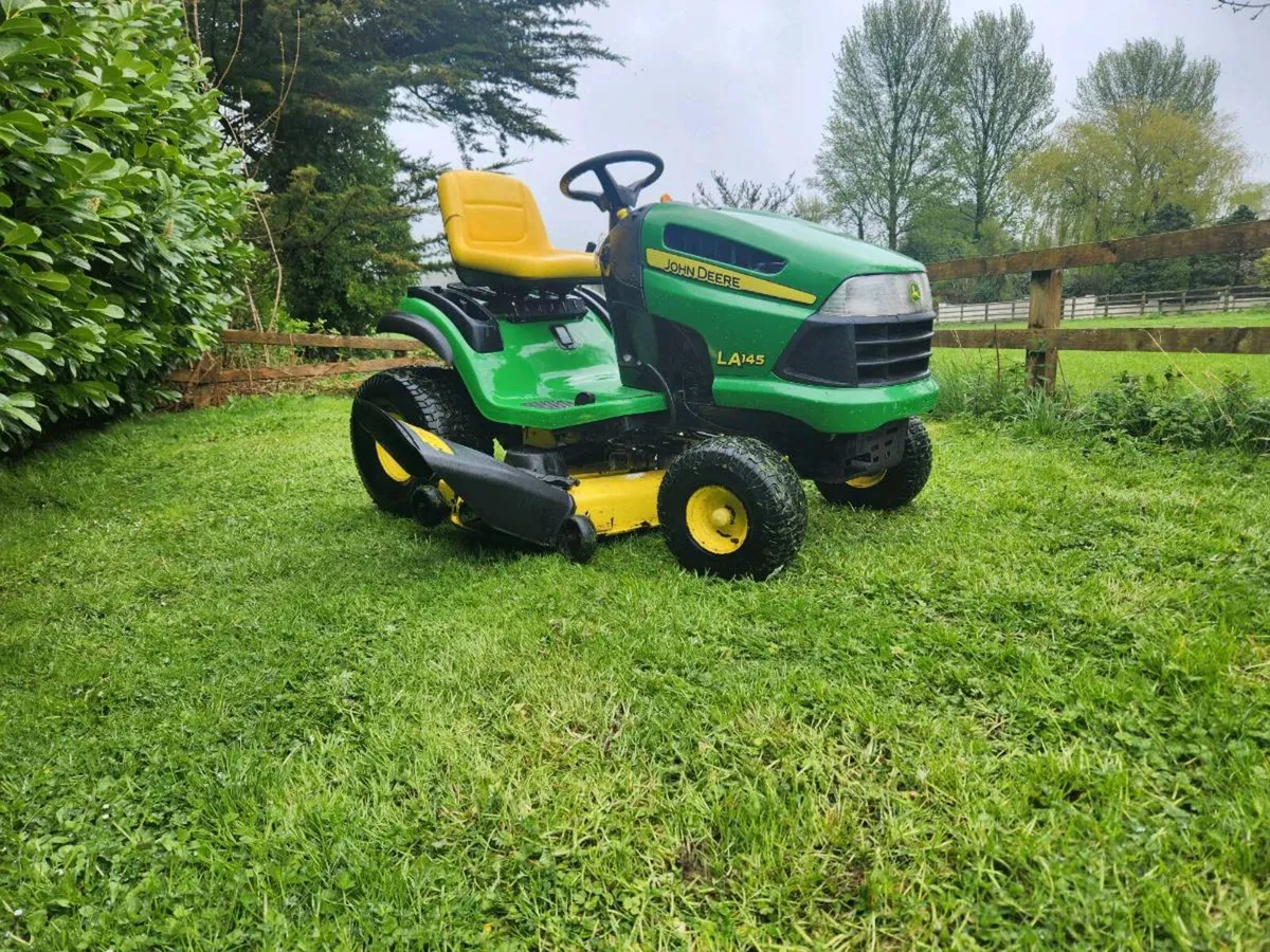 Johndeere lawnmower - Image 2