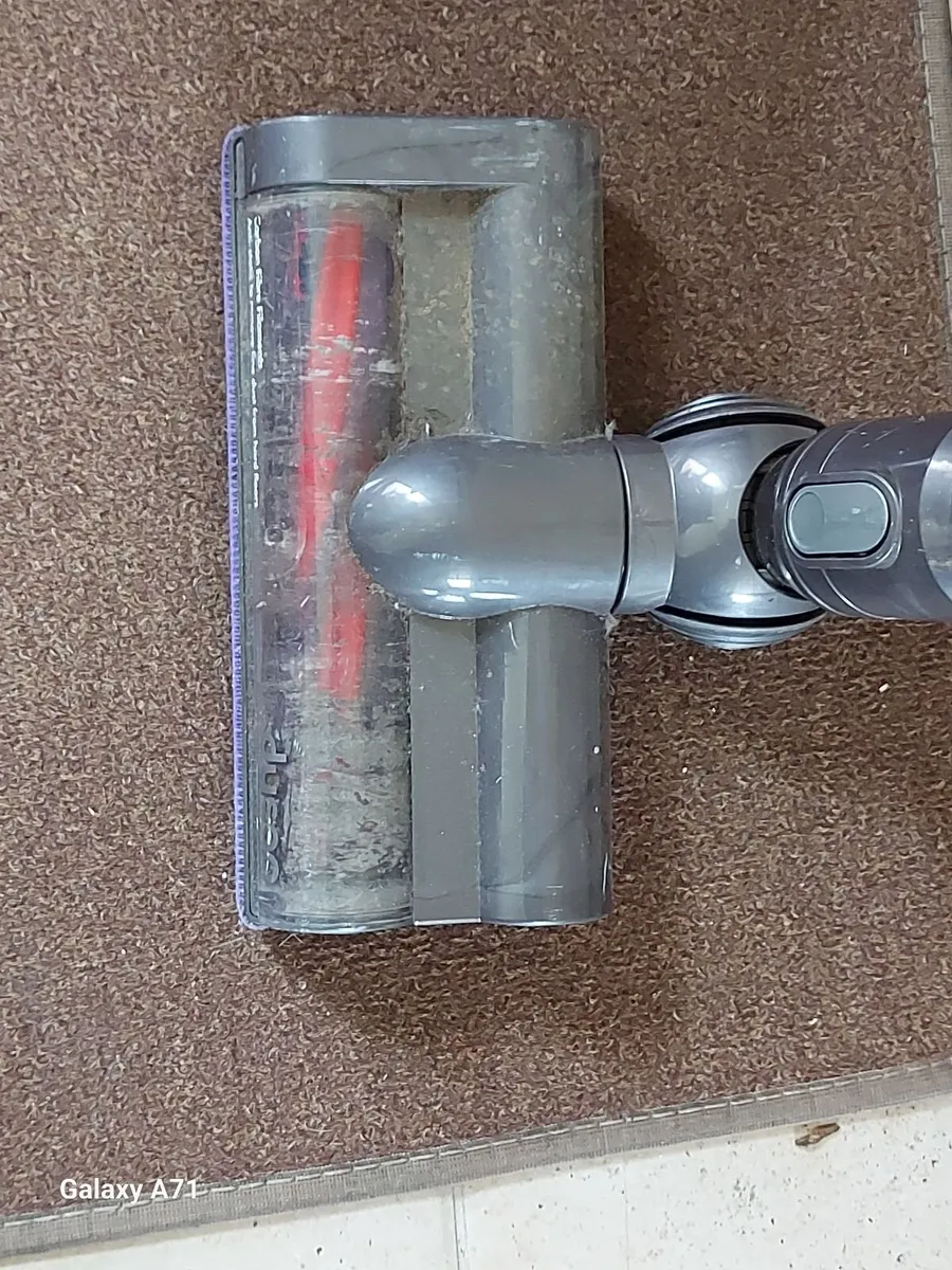 Dyson V6 Cordless Vacuum Cleaner with Charger - Image 2