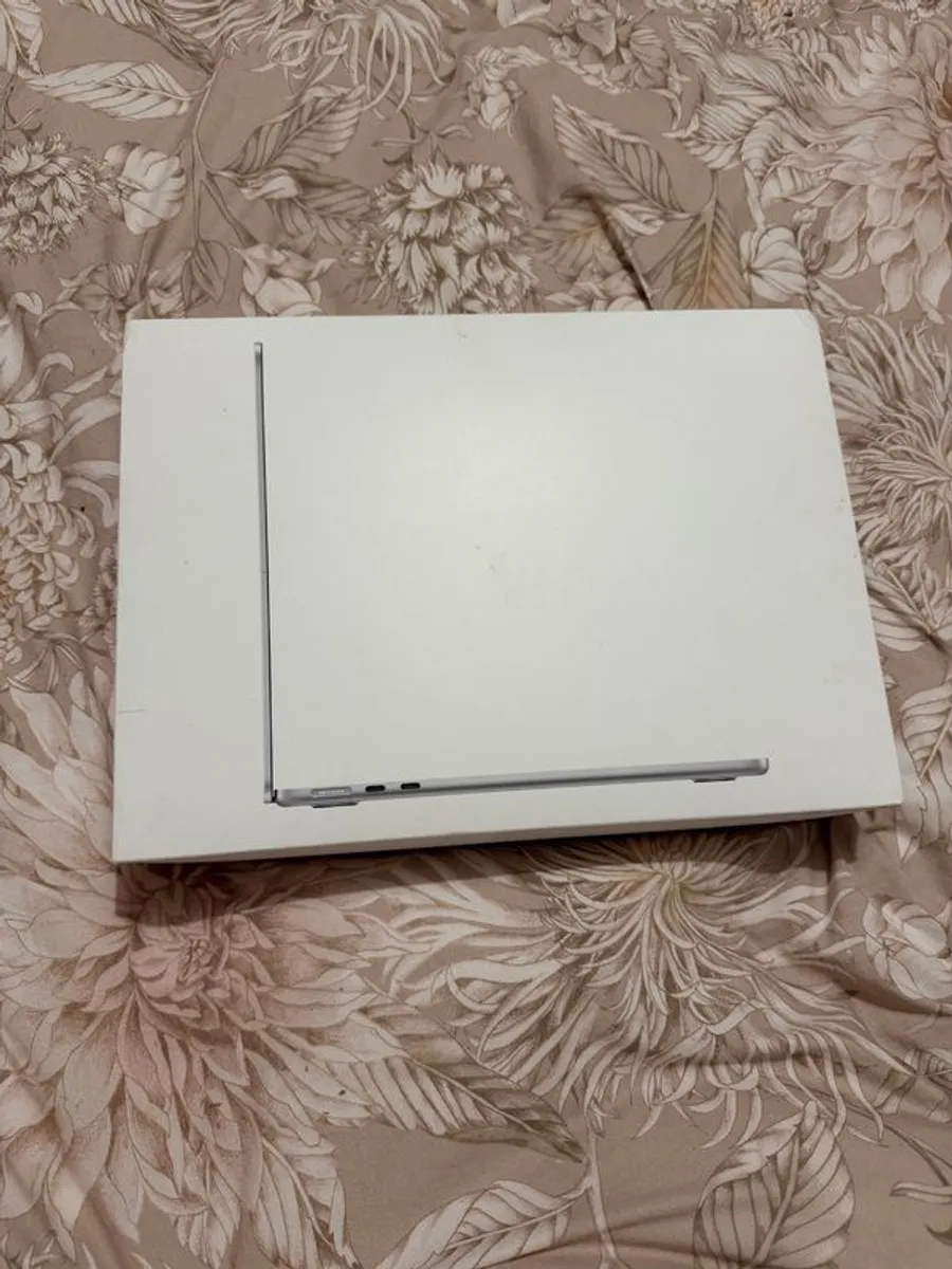 Mac book air - Image 3