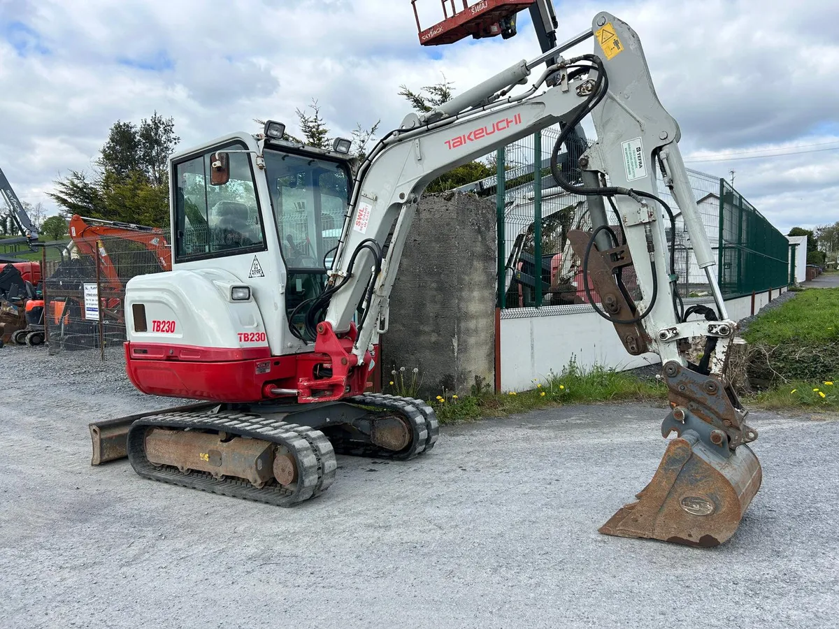 Takeuchi TB230 Year 2018 - Image 4