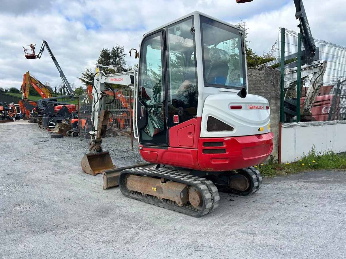 Takeuchi TB230 Year 2018 - Image 2